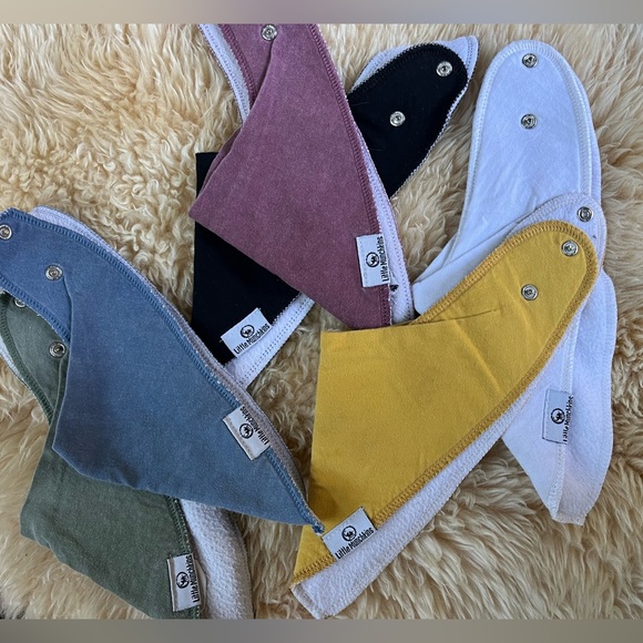 Little Munchkins Drool Bandanas (8) - Picture 2 of 5